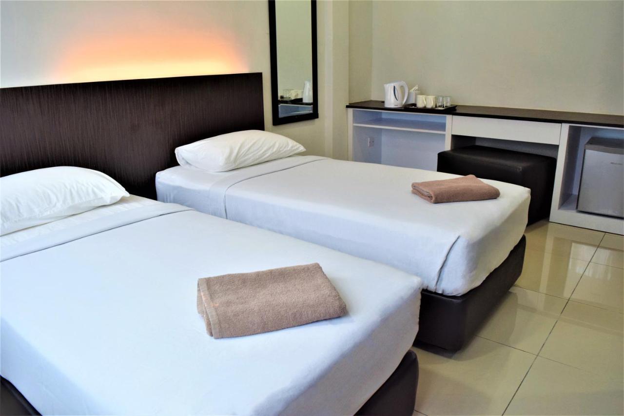 Desaru, Bayu Balau Beach Resort Bandar Penawar Exterior foto